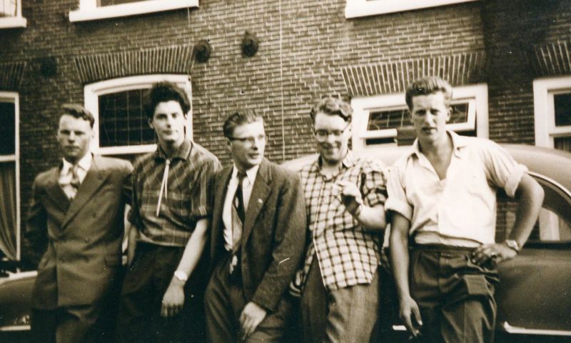 Degelike knapen út Ie.